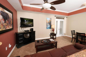 Romantic 1BR w River VIEWS 2 Min to Pigeon Forge Pkwy FREE Attraction Tickets